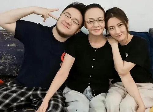 娱乐八卦吃瓜简介图片,跟随吃瓜群众，探寻明星幕后故事