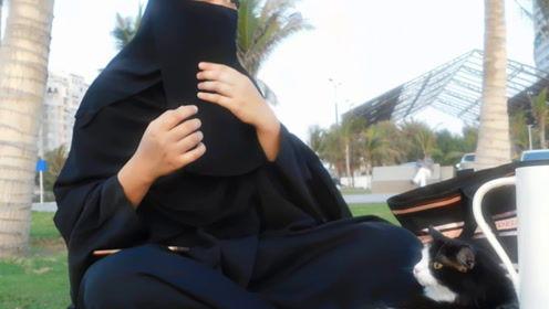 娱乐吃瓜君微笑