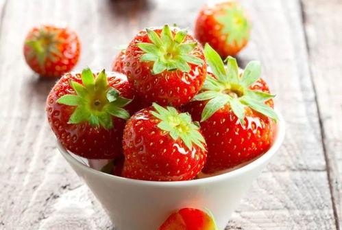 娱乐吃瓜酱草莓视频,娱乐吃瓜酱带你揭秘娱乐圈幕后故事